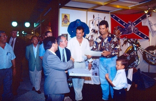 1512.120992. Feco V. J. Carrillo, T. Delgado. Entrega diplomas.