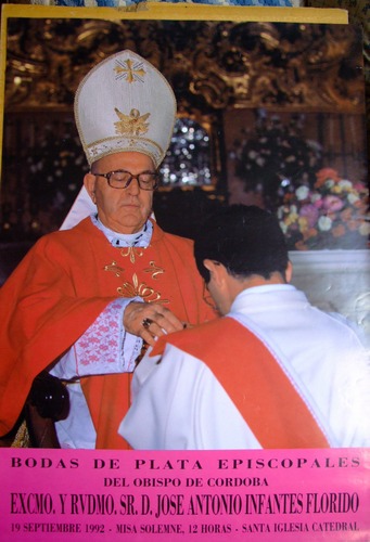 710. Bodas de plata episcopales