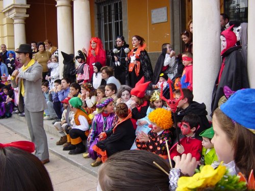 18.03.01.10. Carnaval infantil. 2003.