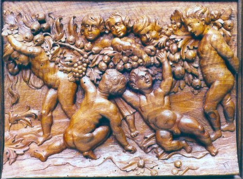 10.02.02.12. Fco. Tejero. Festón de frutas. (P. Rubens). Nogal. 42 x 31 cms. C. familiar.