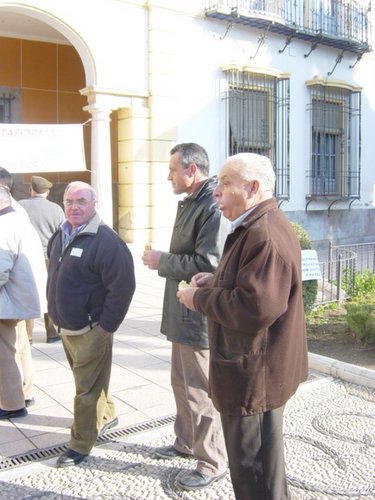 24.05.23. El Paseíllo. Desayuno molinero pro estafados en Almazaras. Febrero, 2006.