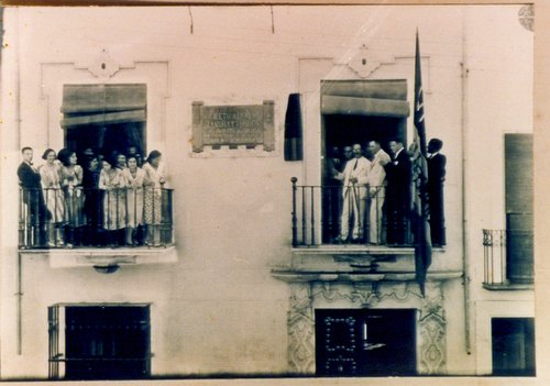 06.08.03. Colocación de una placa en la casa natal. Feria 1931. Foto, Clemente Medina.