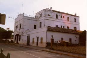 06.08.28. Casa-cuartel de la Guardia Civil, terminado de construir durante la República.