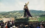 30.08.092. Nazareno. Semana Santa. Priego, 1992. (Foto, Arroyo Luna).