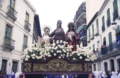 30.08.125. Nazareno. Semana Santa. Priego, 1996. (Foto, Arroyo Luna).