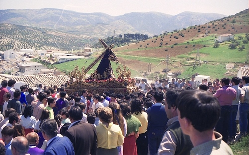 30.08.158. Nazareno. Semana Santa. Priego. 1984. (Foto, Arroyo Luna).