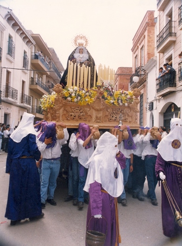 30.08.170. Nazareno. Semana Santa. Priego. 1997. (Foto, Arroyo Luna).