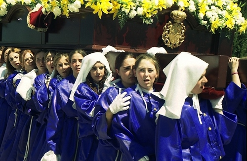 30.08.205. Nazareno. Semana Santa. Priego, 2000. (Foto, Arroyo Luna).