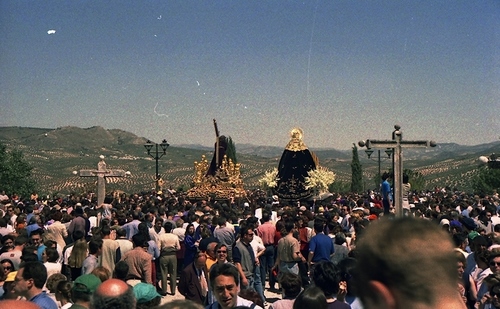 30.08.263. Nazareno. Semana Santa. Priego, 2000. (Foto, Arroyo Luna).