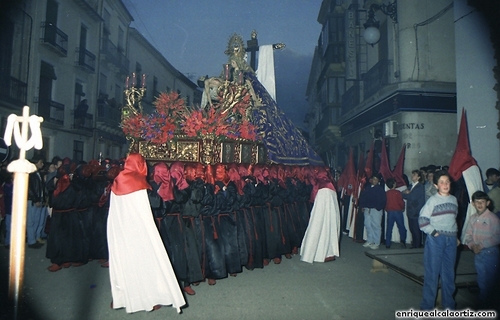 30.09.014. Angustias. Semana Santa. Priego, 1994. (Foto, Arroyo Luna).