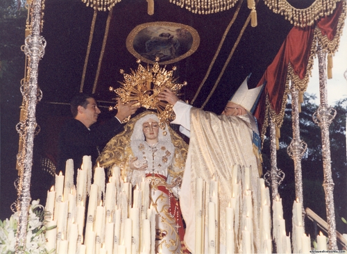 30.12.04.02. Soledad. Coronación. Priego, 1994. (Foto, Arroyo Luna).