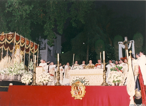 30.12.04.11. Soledad. Coronación. Priego, 1994. (Foto, Arroyo Luna)..jpg