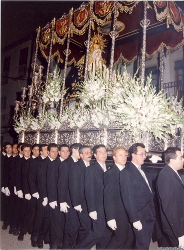 30.12.04.19. Soledad. Coronación. Priego, 1994. (Foto, Arroyo Luna).