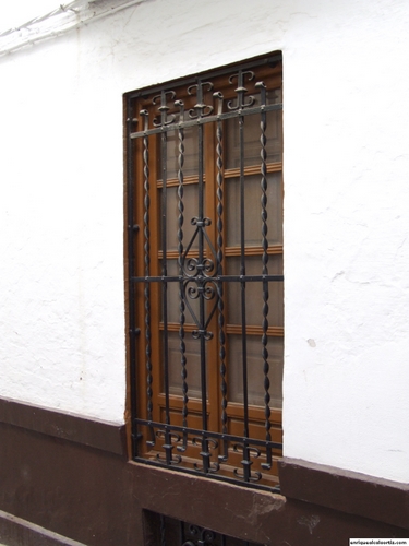 25.23.076. Mesones, Puertas Nuevas, Horno Acequia, Montenegro y Torrejón. Priego, 2007.