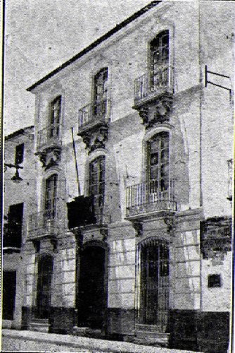 10.02.09. Fachada del Instituto en la Calle de Alcalá-Zamora en la calle Río.