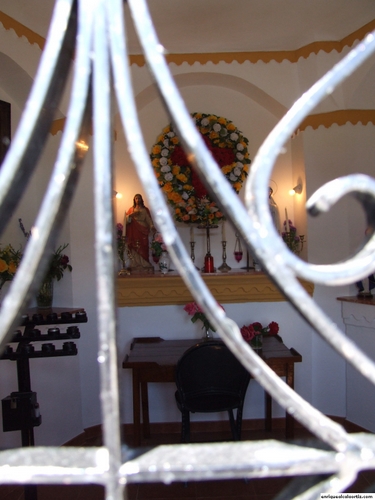 11.08.02.07. Las Higueras. Ermita de la Cruz. Priego, 2007.