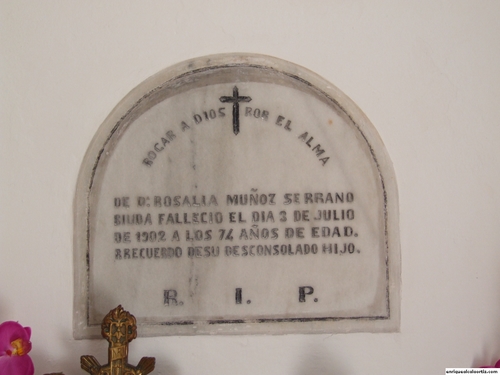 11.08.02.12. Las Higueras. Ermita de la Cruz. Priego, 2007.