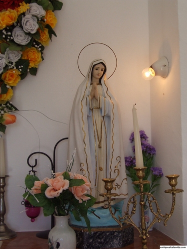 11.08.02.19. Las Higueras. Ermita de la Cruz. Priego, 2007.