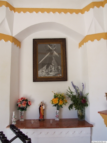 11.08.02.23. Las Higueras. Ermita de la Cruz. Priego, 2007.