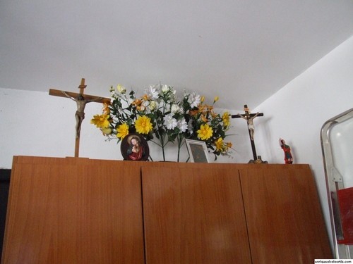 11.10.02.54. Ermita de San José y Cruz de la Erilla. Las Navas. Priego, 2007.