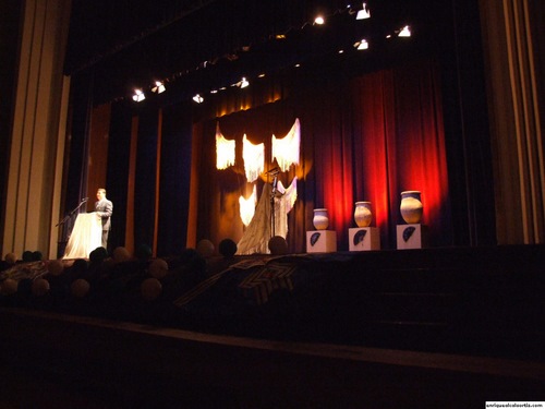 18.09.010. Feria Real. Pregón en el Teatro Victoria. Priego, 2007.