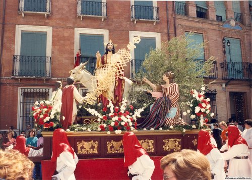 Pollinica. Priego. (Córdoba). Abril, 91. Arroyo Luna.