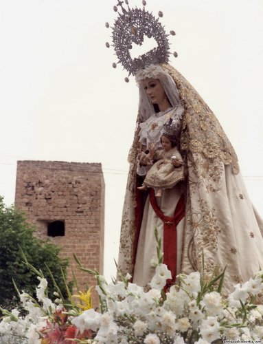 30.12.01.06. Caridad. Mayo, 1995. Priego. Foto, Arroyo Luna.