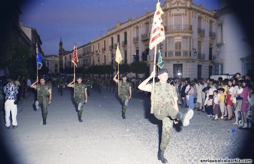 30.12.02.41. Columna. Fiestas de Mayo, 1995. Priego. Foto, Arroyo Luna.