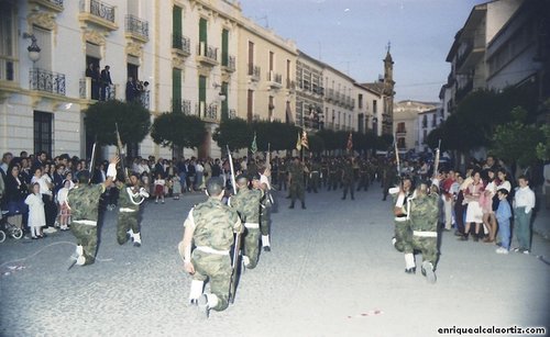 30.12.02.45. Columna. Fiestas de Mayo, 1995. Priego. Foto, Arroyo Luna.