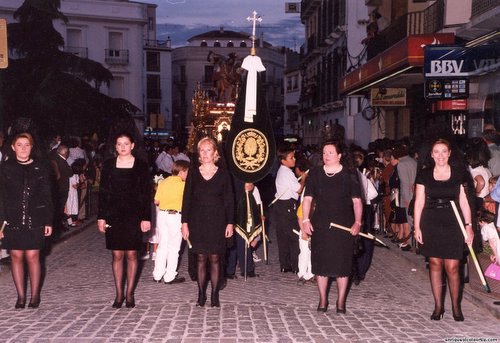 30.12.02.58. Columna. Fiestas de Mayo, 1999. Priego. Foto, Arroyo Luna.