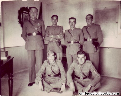 00.01.20. José Pérez Castillo. El primero por la izquierda en pie. 1945, (Gentileza de Antonio Álvarez Pérez).