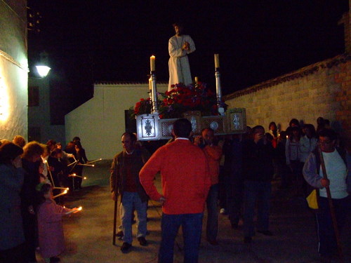 27.06.45. Vía Crucis con el Nazareno. Zamoranos, Priego. Jueves Santo, 2008.