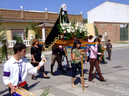27.04.37. Zamoranos. Priego. Virgen Niña el domingo de Ramos, 2008.