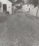 11.01.01.17. Calle La Fuente con los antiguos lavaderos a la izquierda. Castil de Campos.
