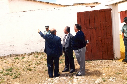 13.08.53. Reforma plaza de toros. 1993. Rafael Serrano, T. Delgado y Rafael Aguilera. (M. Osuna).