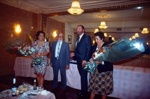 0869.110692. Mª Aranda, J. Rodríguez, Ant. Fernádez y esposa.