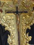 12.14.18. Crucificado sobre dosel de la sacristía de la Columna. Iglesia de San Francisco. Priego.