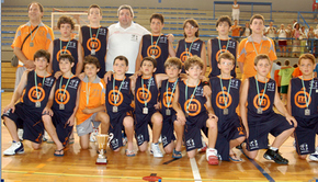 Antonio Navas, con el equipo de Maristas Priego.