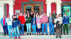 Trabajadores de la Villa Turísticas y miembros de la Corporación Municipal