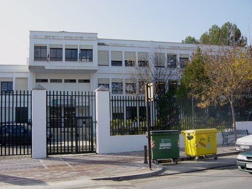 Residencia donde se ubica la piscina cubierta.