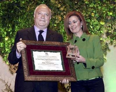 El ministro Moratinos y Encarnación Ortiz, alcaldesa de Priego.